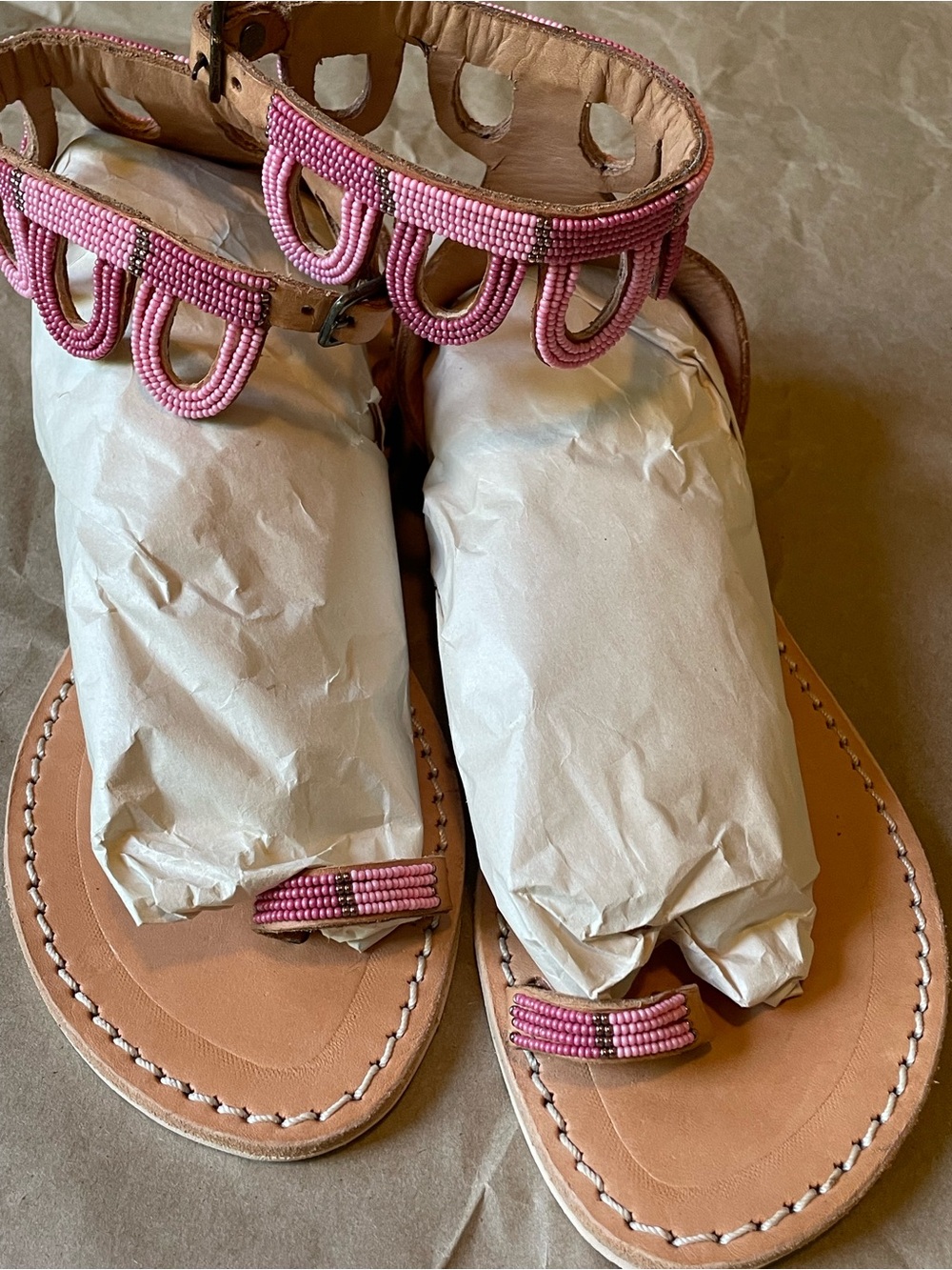 NWT Laidback London Emerson Women's Tan Leather Sandals with Rose Beading Detail
